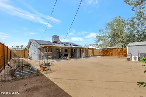 Exterior - 3142 E 24th St, Tucson, AZ 85713 photo 4 of 7