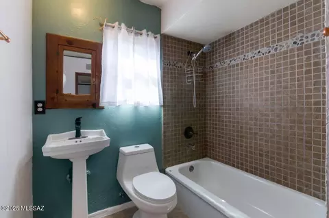 Bath - 3142 E 24th St, Tucson, AZ 85713 photo 2 of 2