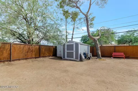 Exterior - 3142 E 24th St, Tucson, AZ 85713 photo 5 of 7