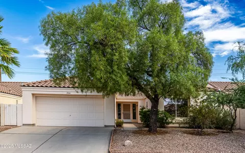 3366 W Desert Bend Loop, Tucson, AZ 85742