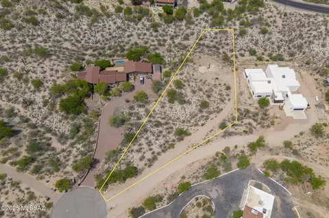 4657 E Coachlight Ln, Tucson, AZ 85718