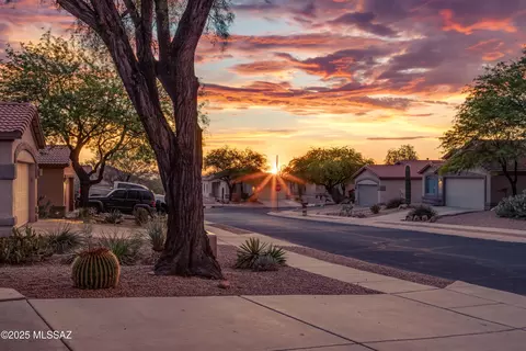 5567 W Dove Loft Dr, Marana, AZ 85658