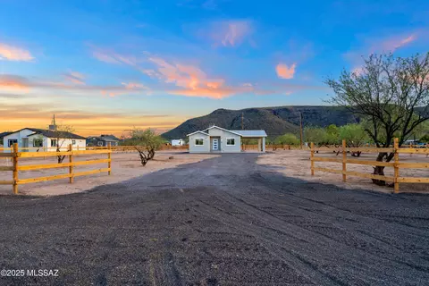 7823 S Cardinal Ave, Tucson, AZ 85746
