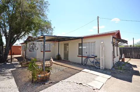 2554 N Fair Oaks Ave, Tucson, AZ 85712