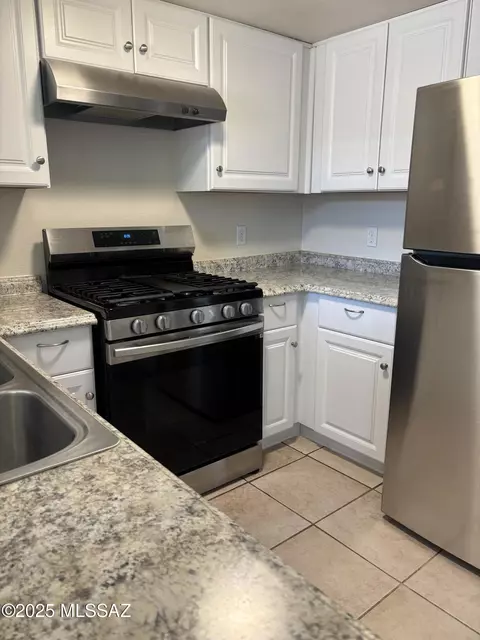 4138 E Desert Pl, Tucson, AZ 85712