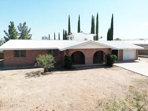 140 W Yale Dr, Benson, AZ 85602