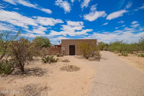 6220 S Mesquite Trl, Tucson, AZ 85747