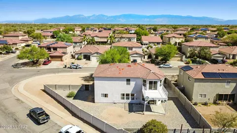 View/Area - 8464 E Via Cortina De Madera, Tucson, AZ 85747 photo 4 of 7