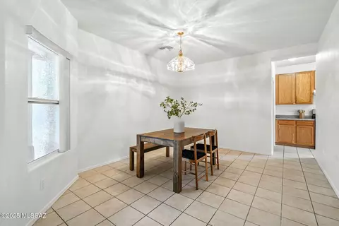 Dining - 8464 E Via Cortina De Madera, Tucson, AZ 85747 photo 1 of 3