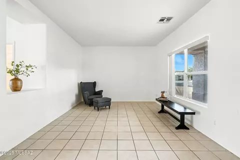 Living - 8464 E Via Cortina De Madera, Tucson, AZ 85747 photo 1 of 6