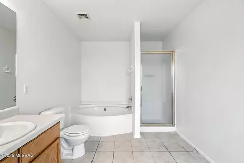 Bath - 8464 E Via Cortina De Madera, Tucson, AZ 85747 photo 5 of 5