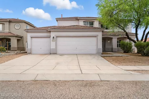 Exterior - 8464 E Via Cortina De Madera, Tucson, AZ 85747 photo 2 of 3