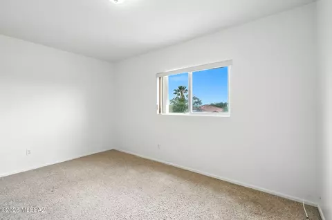 Bedroom - 8464 E Via Cortina De Madera, Tucson, AZ 85747 photo 5 of 6