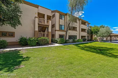 2550 E River Rd #13105, Tucson, AZ 85718