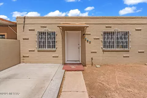 162 W Mossman Rd, Tucson, AZ 85706