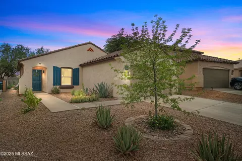 129 W Calle Sauco, Sahuarita, AZ 85629