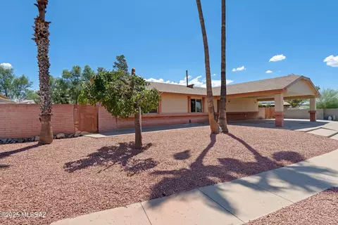 5199 S Carriage Hills Dr, Tucson, AZ 85746