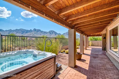 11792 N Labyrinth Dr, Oro Valley, AZ 85737
