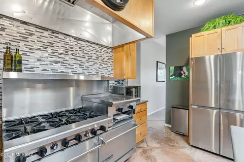 Kitchen - 5335 E Cloud Nine Dr, Tucson, AZ 85739 photo 2 of 4