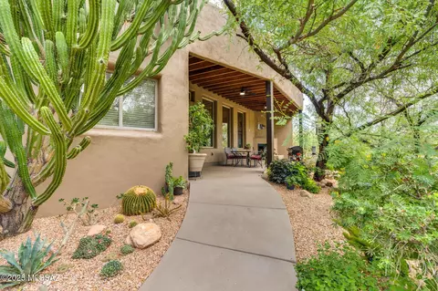 Exterior - 5335 E Cloud Nine Dr, Tucson, AZ 85739 photo 3 of 16