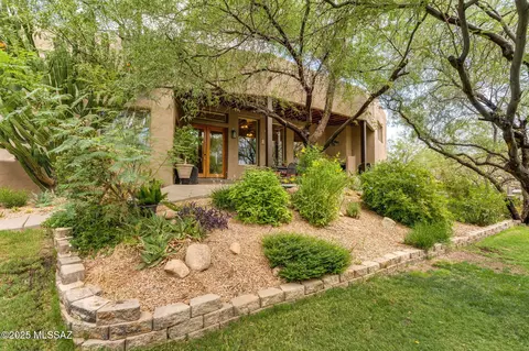5335 E Cloud Nine Dr, Tucson, AZ 85739
