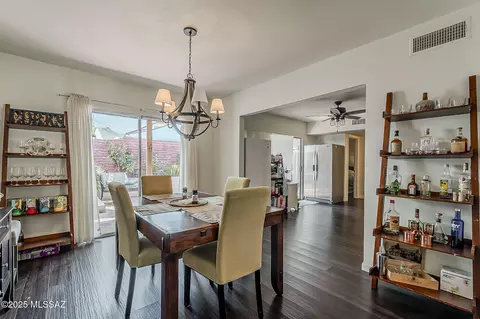 Dining - 7860 E Hampton St, Tucson, AZ 85715 photo 3 of 3