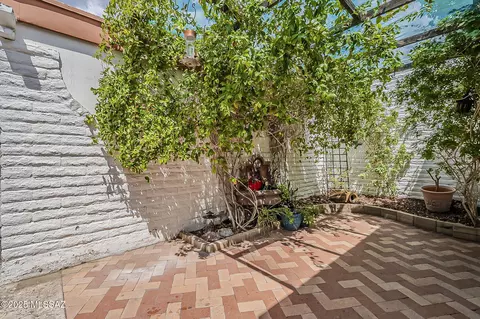 Exterior - 7860 E Hampton St, Tucson, AZ 85715 photo 2 of 5