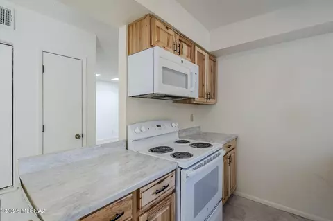 Kitchen - 5962 E Refreshment Pass, Tucson, AZ 85712 photo 2 of 5