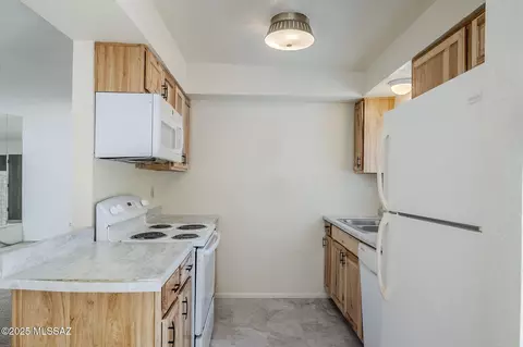 Kitchen - 5962 E Refreshment Pass, Tucson, AZ 85712 photo 1 of 5