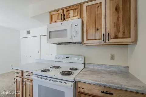 Kitchen - 5962 E Refreshment Pass, Tucson, AZ 85712 photo 5 of 5