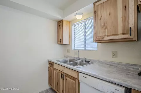 Kitchen - 5962 E Refreshment Pass, Tucson, AZ 85712 photo 3 of 5
