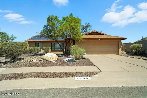 1250 S Bison Dr, Tucson, AZ 85713