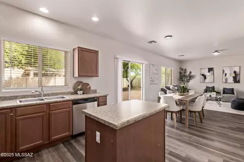 Kitchen - 20950 E Frontier Rd, Red Rock, AZ 85145 photo 3 of 3
