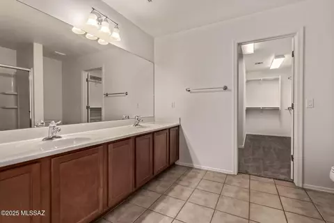Bath - 20950 E Frontier Rd, Red Rock, AZ 85145 photo 2 of 3