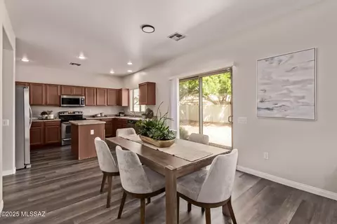 Dining - 20950 E Frontier Rd, Red Rock, AZ 85145 photo 2 of 3