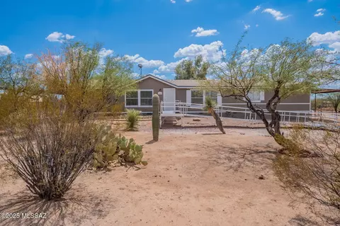 13520 E Crazy Horse Trl, Vail, AZ 85641