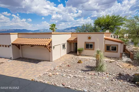 983 W Camino Guarina, Green Valley, AZ 85614