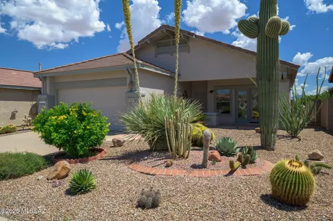 2274 N Avenida Del Petalo, Green Valley, AZ 85614