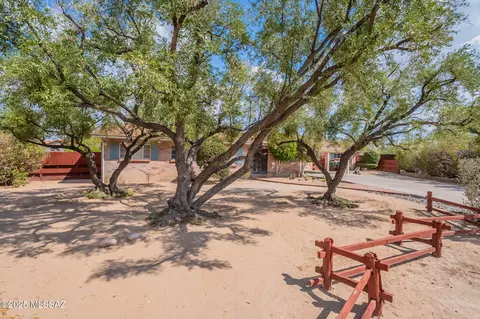 4152 E 6th St, Tucson, AZ 85711 photo 3