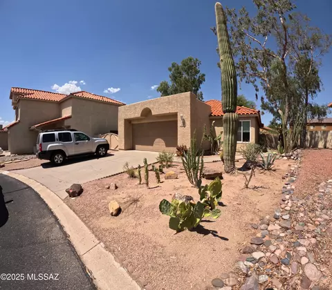 8893 N Lessing Ct, Tucson, AZ 85742