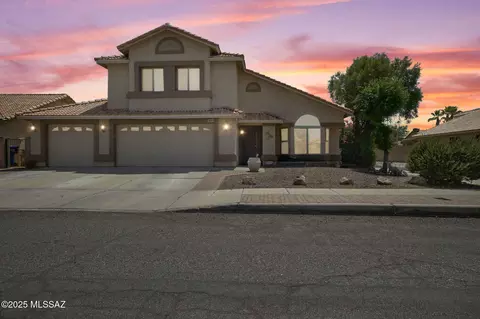 7641 S Freshwater Pearl Dr, Tucson, AZ 85747