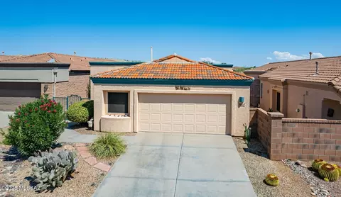 570 W Union Bell Dr, Green Valley, AZ 85614