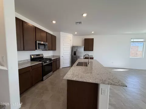 8968 E Moontear Way, Vail, AZ 85641 photo 4