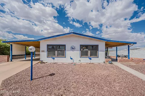 258 W Olive Dr, Green Valley, AZ 85614