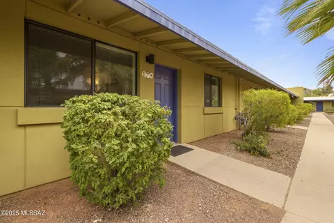 350 N Silverbell Rd # 174, Tucson, AZ 85745