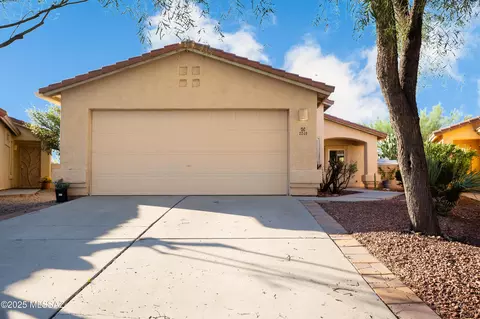 2240 W Painted Sunset Cir, Tucson, AZ 85745