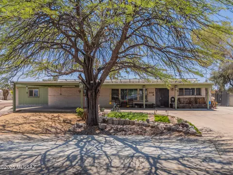 7466 E 34th St, Tucson, AZ 85710