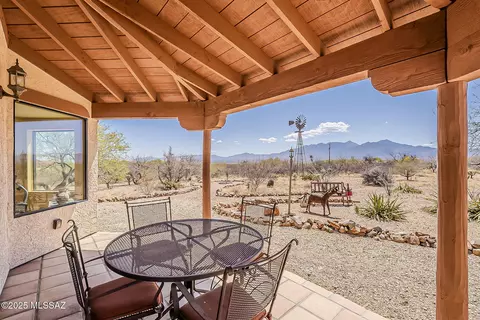 3851 W Calle Cinco, Green Valley, AZ 85622