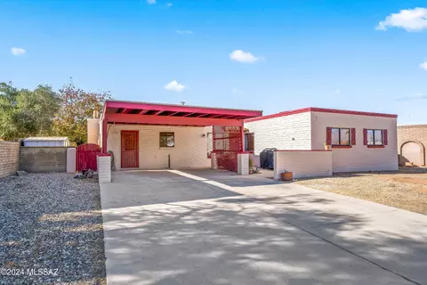 6716 E Rosewood Cir, Tucson, AZ 85710