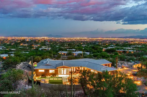 6800 N Cocopas Rd, Tucson, AZ 85718